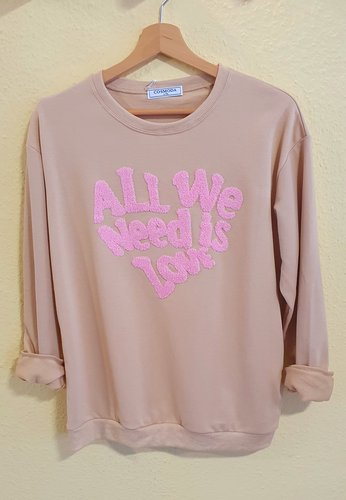 Sweatshirt, All we need is love, beige