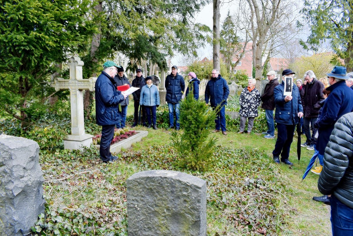 Führung mit Dr. Matthias Schorr über den Magdalenenfriedhof